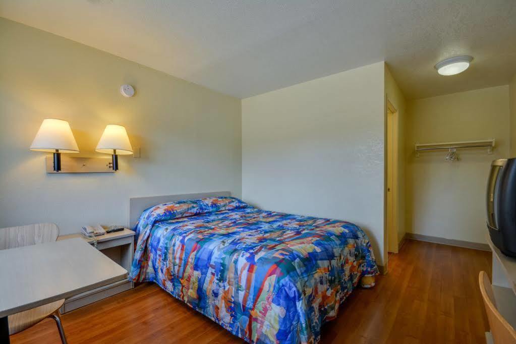 Hotel 6 Hattiesburg, Ms